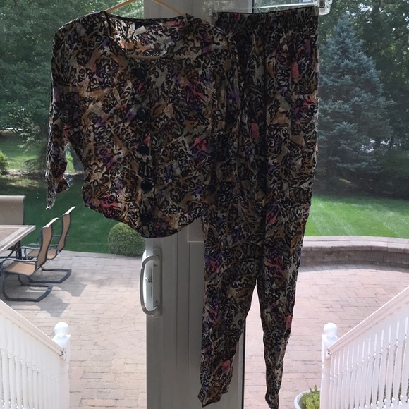 2 Piece Multicolored Outfit - Picture 1 of 8